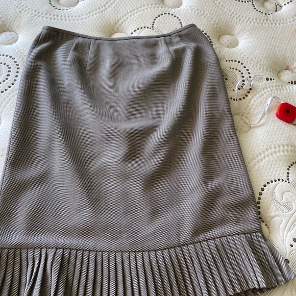 Long skirt - Picture 3 of 4